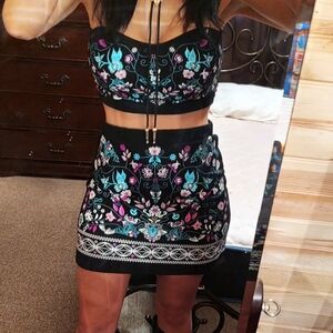 Women's floral skirt and crop top 2 piece set set